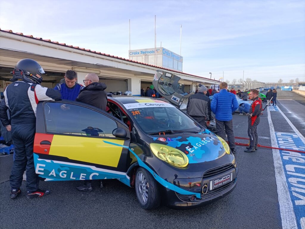 2CV et C1 paddock pour 2cv racing team, 16 et 17 novembre circuit de Croix en ternois